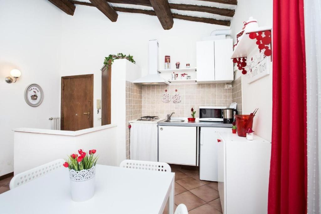 Moro Magenta 5 Casa E Appartamento Per Vacanze 罗马 外观 照片